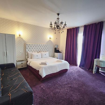 Iris Boutique Therme & Bucharest Otopeni Airport Buitenkant foto