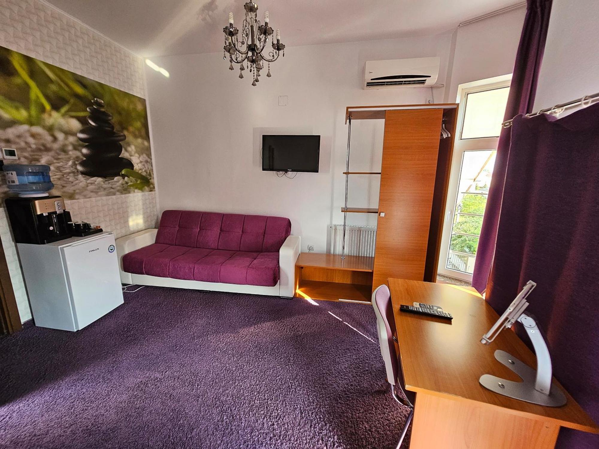Iris Boutique Therme & Bucharest Otopeni Airport Buitenkant foto