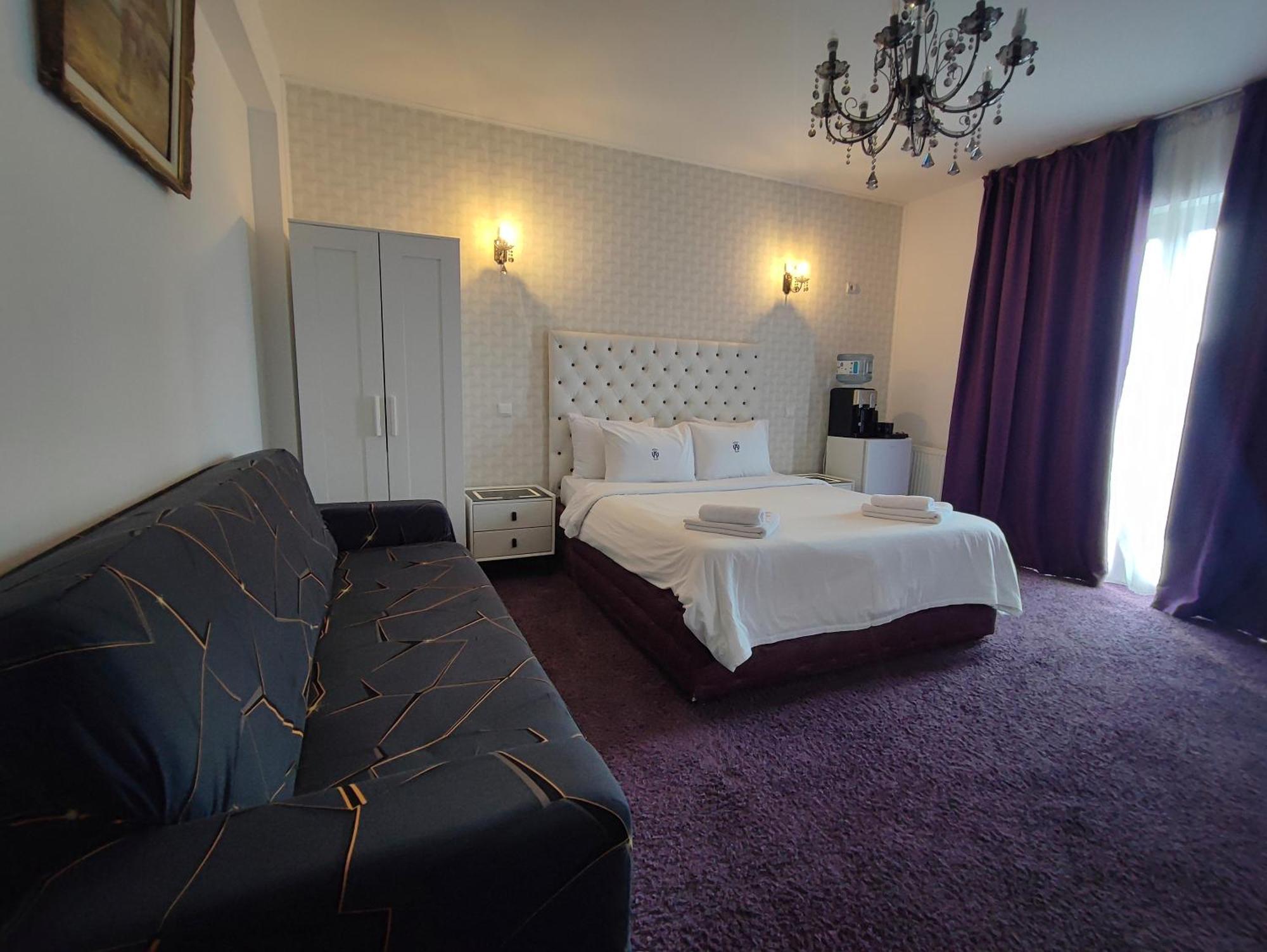 Iris Boutique Therme & Bucharest Otopeni Airport Buitenkant foto
