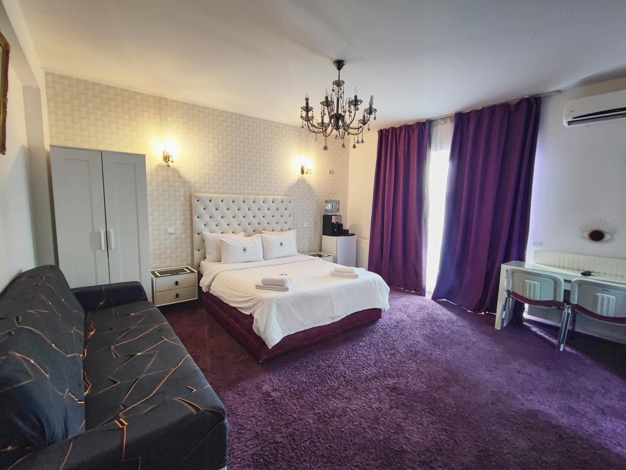 Iris Boutique Therme & Bucharest Otopeni Airport Buitenkant foto